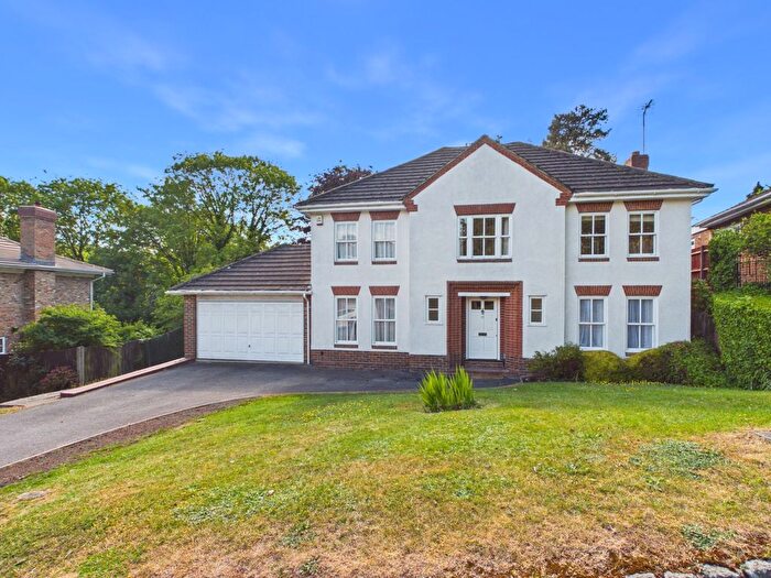 5 Bedroom Detached House For Sale In Woodbank Avenue, Gerrards Cross, Buckinghamshire, SL9