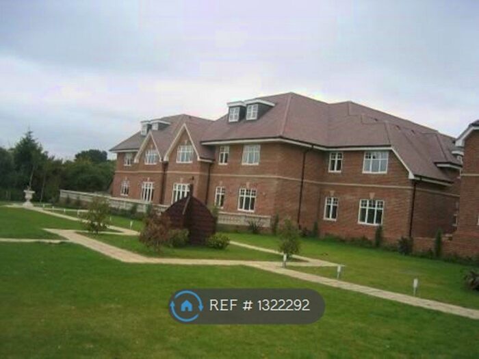 2 Bedroom Flat To Rent In Shopperhanger Road, Maidenhead SL6