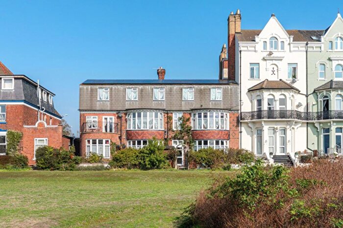 15 Bedroom House For Sale In Norfolk Square, Great Yarmouth, NR30