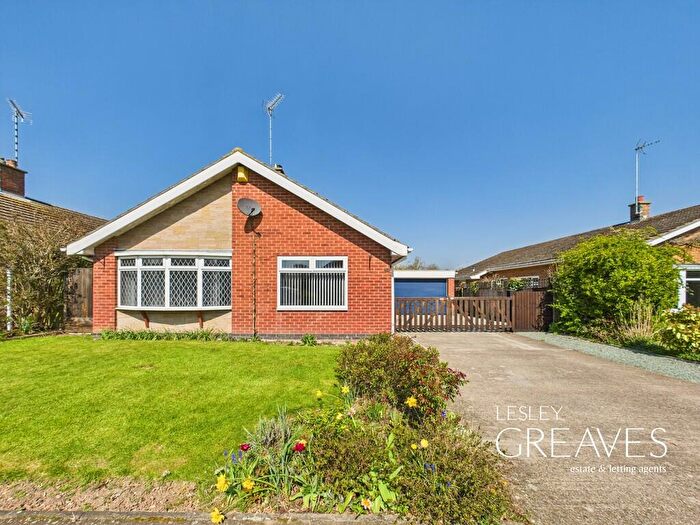 3 Bedroom Detached Bungalow For Sale In Pinfold Close, Woodborough, NG14