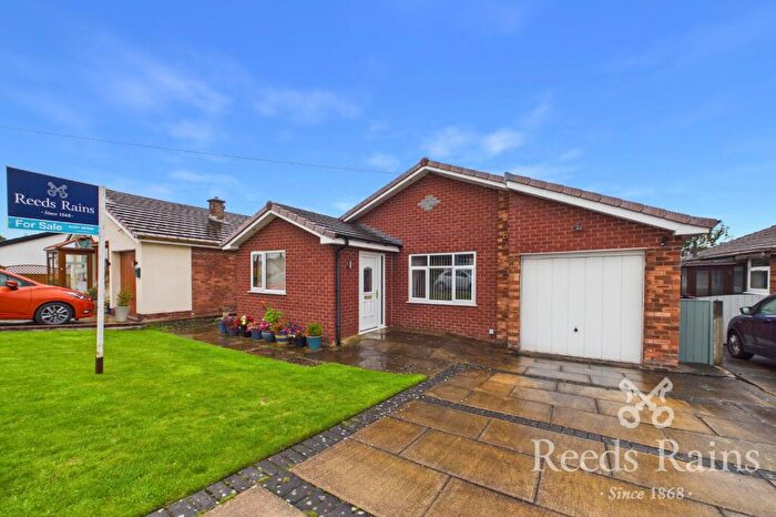 3 Bedroom Bungalow For Sale In Ravenhill Drive, Chorley, Lancashire, PR7