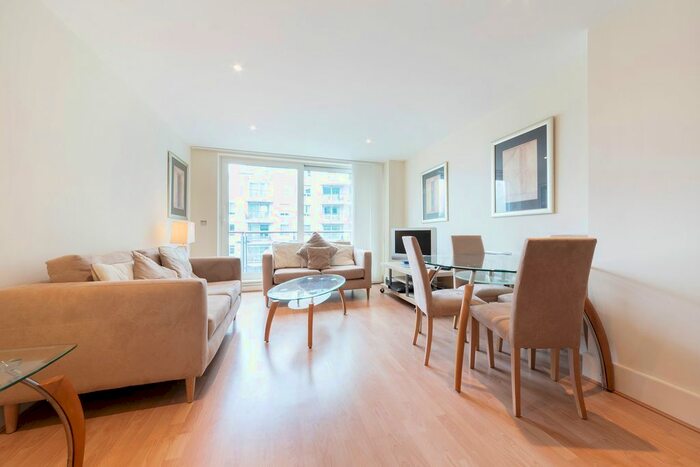 2 Bedroom Flat To Rent In Flagstaff House, St. George Wharf, Vauxhall, London, SW8