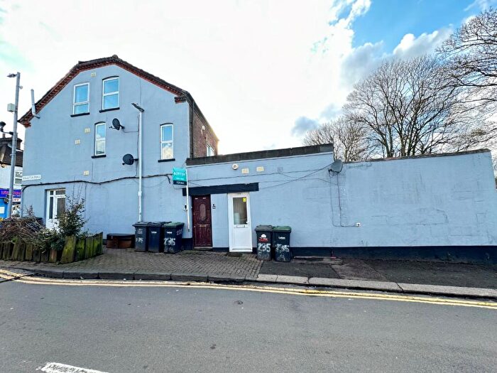 Studio To Rent In North Street, Luton, Bedfordshire, LU2