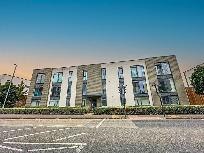 2 Bedroom Flat To Rent In Cunningham Court, Taunton, TA1