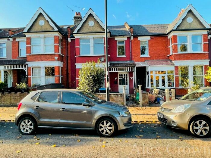 4 Bedroom Terraced House To Rent In Warwick Road, London N11