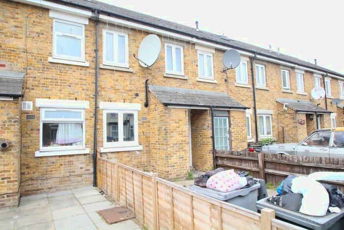 4 Bedroom Terraced House To Rent In Spondon Road, London, N15