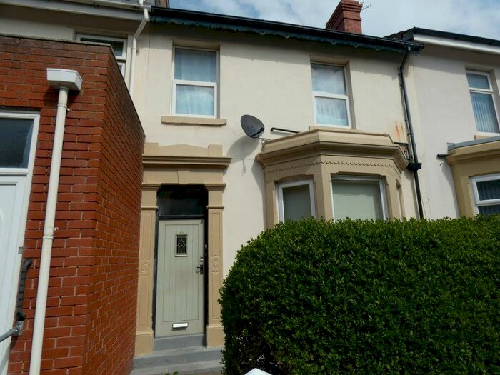 2 Bedroom Ground Flat To Rent In Shaw Road, Blackpool, FY1