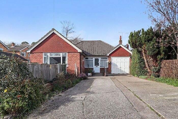 3 Bedroom Bungalow For Sale In Kent Road, Windlesham, GU20
