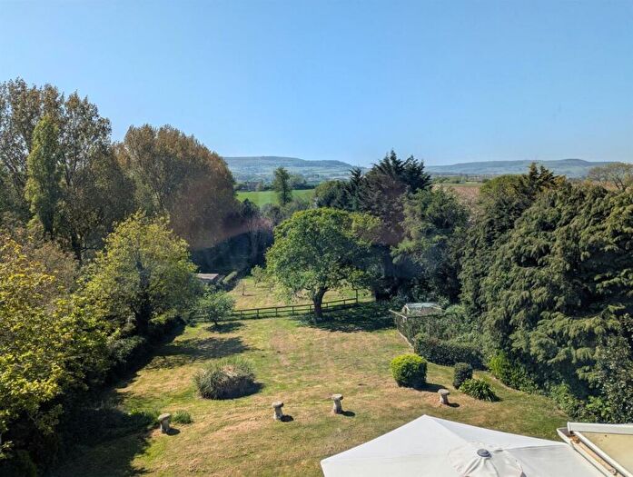 3 Bedroom Detached House For Sale In Newport Road, Apse Heath, Sandown, PO36