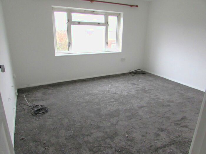 1 Bedroom Flat To Rent In Carmelite Road, Harrow, Middlesex, HA3
