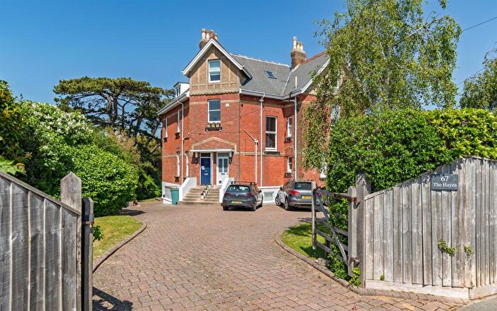 3 Bedroom Apartment For Sale In Cowes, Isle Of Wight, PO31