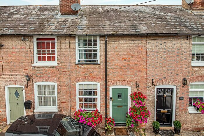 2 Bedroom Cottage For Sale In Church Terrace, Seal, Sevenoaks, TN15
