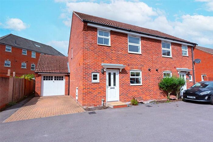 3 Bedroom Semi-Detached House To Rent In Hills Way, Bramley, RG26