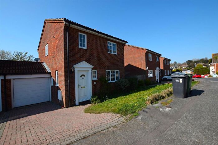 3 Bedroom Detached House To Rent In Sandwich Drive, St. Leonards-On-Sea, TN38