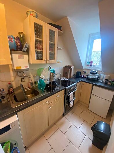 1 Bedroom Flat To Rent In Morgan Avenue, Torquay, TQ2