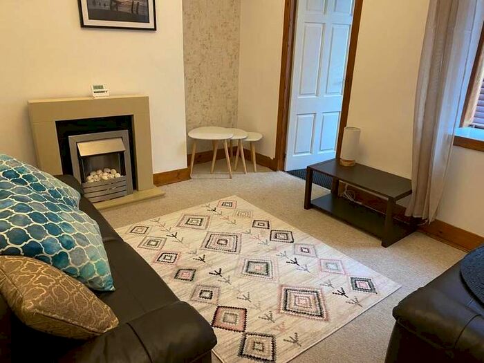 2 Bedroom Flat To Rent In Hardgate, City Centre, Aberdeen, AB11