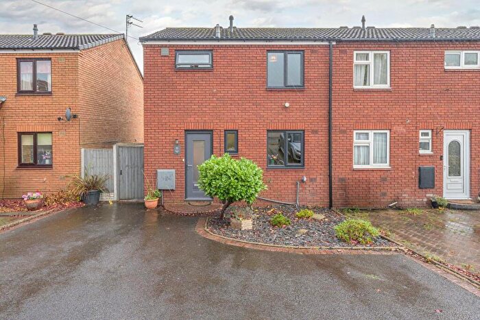 3 Bedroom End Of Terrace House For Sale In Bayswater Road, Dudley, West Midlands, DY3