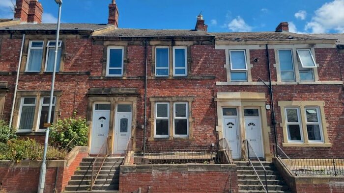 2 Bedroom Apartment To Rent In Brinkburn Avenue, Gateshead, NE8