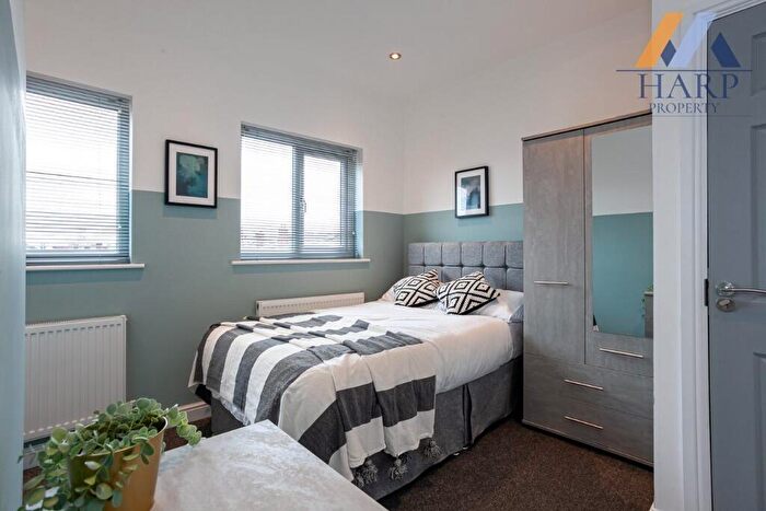 7 Bedroom House Of Multiple Occupation To Rent In Tottington Road, Bury, BL8