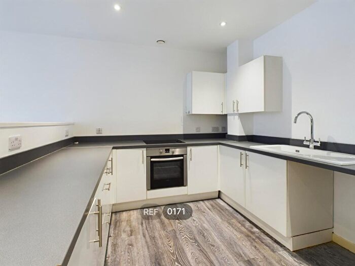 2 Bedroom Apartment To Rent In Queens House, Paragon Street, HU1