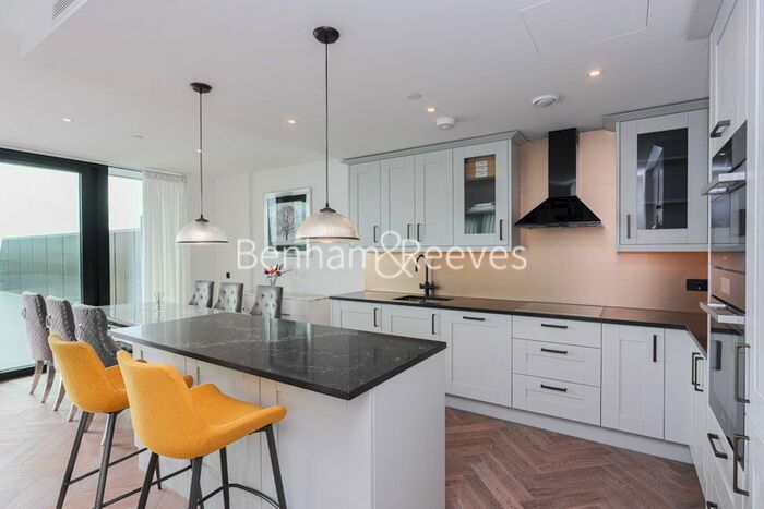 3 Bedroom Flat To Rent In Merino Gardens, London, E1W