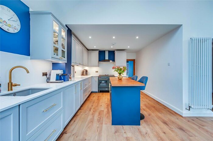 3 Bedroom Link Detached House For Sale In Flitton Road, Pulloxhill, Bedfordshire, MK45