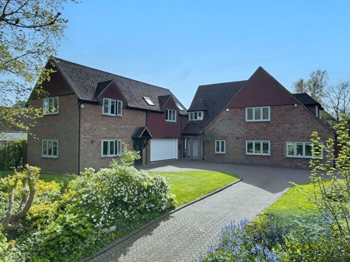 6 Bedroom Detached House For Sale In Grove Lane, Chigwell, IG7