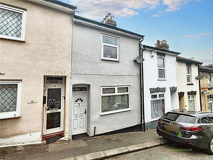 3 Bedroom Terraced House To Rent In Waghorn Street, Chatham, ME4