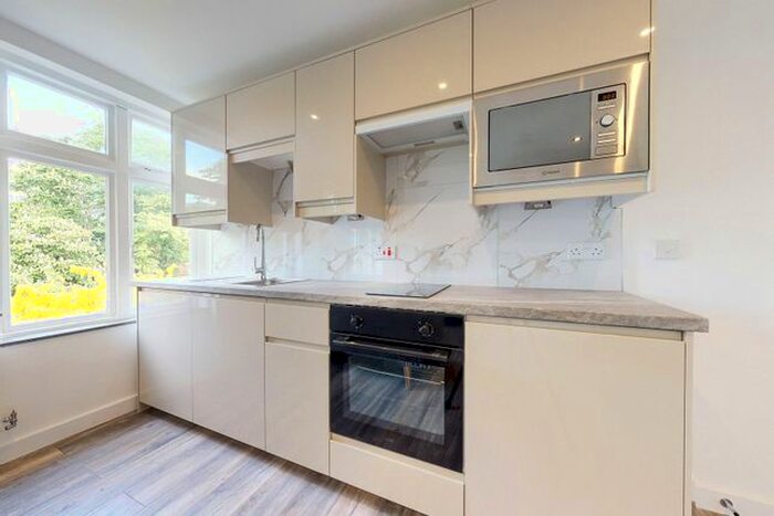 1 Bedroom Flat To Rent In Apt, Hyde Terrace #, LS2