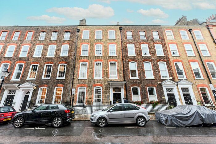 2 Bedroom Flat To Rent In Great James Street, Holborn, London, WC1N
