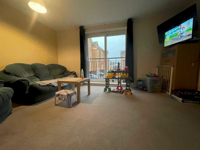 2 Bedroom Apartment To Rent In Timber Court, Grays, RM17