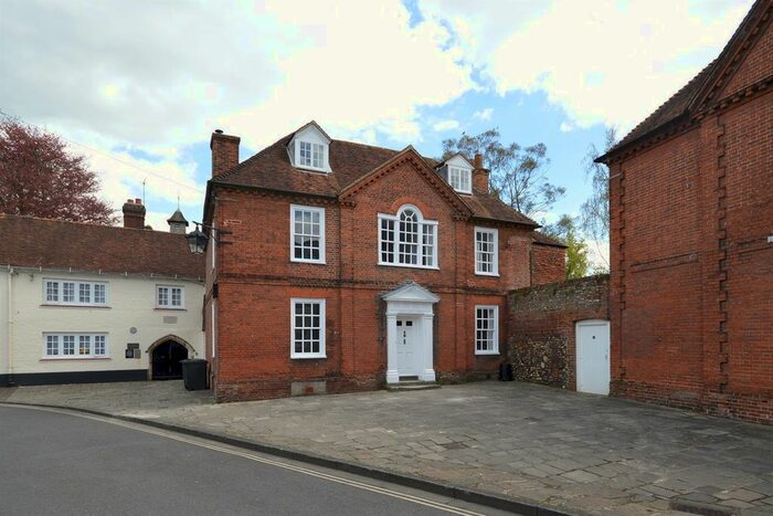 4 Bedroom Terraced House To Rent In St. Martins Square, Chichester, West Sussex, PO19