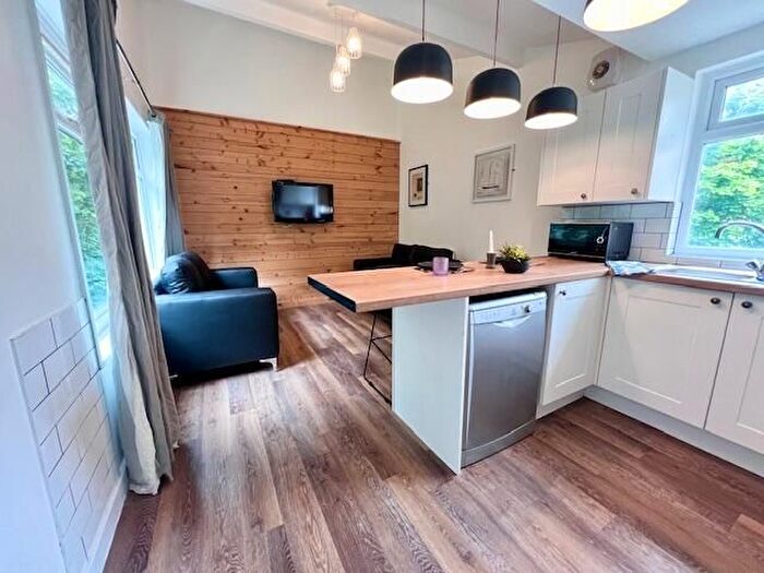 5 Bedroom Semi-Detached House To Rent In Norfolk Park Road, Sheffield, S2