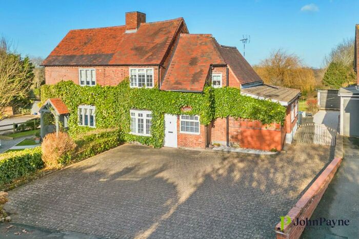 3 Bedroom Semi-Detached House For Sale In Coventry Road, Baginton, Coventry, Warwickshire, CV8