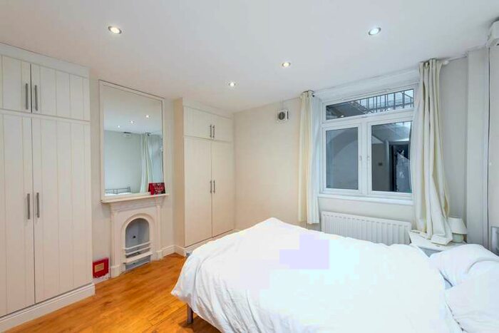 2 Bedroom Flat To Rent In Aylesford Street, Pimlico, SW1V
