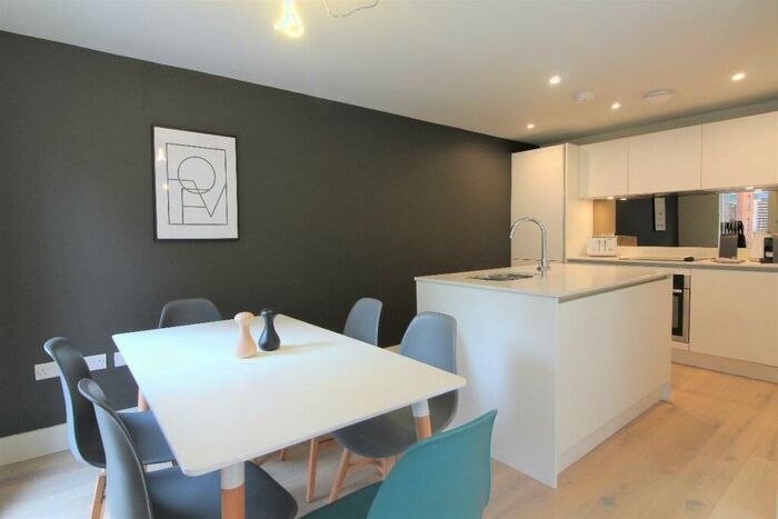 3 Bedroom Town House To Rent In Ellesmere Street, Manchester, M15