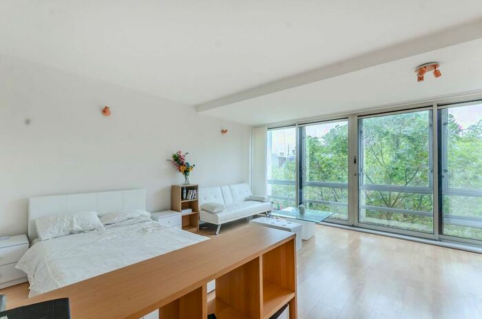 Studio To Rent In New Compton Street, Covent Garden, London, WC2H