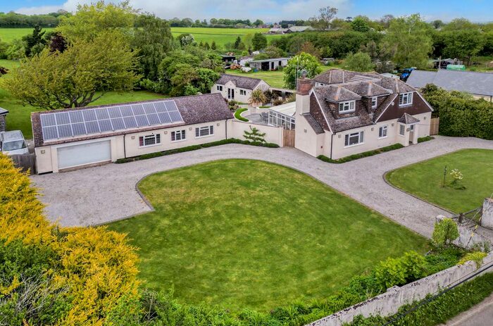 5 Bedroom Detached House For Sale In South Street Road, Stockbury, Sittingbourne, Kent, ME9