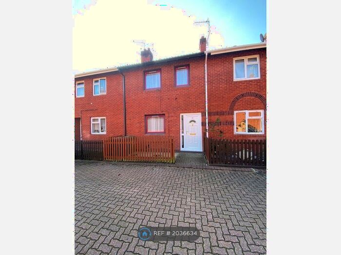 3 Bedroom Terraced House To Rent In Kestor Drive, Exeter, EX4