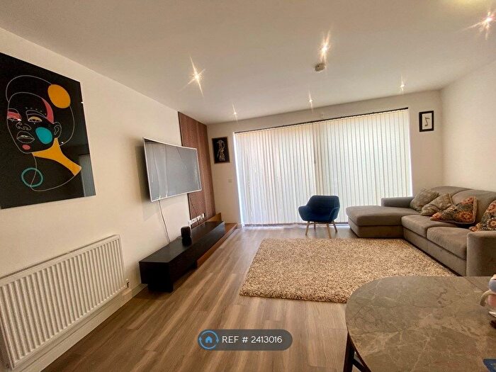 3 Bedroom Terraced House To Rent In Fairlane Road, London, RM13