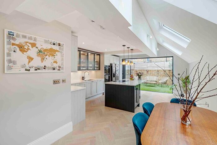 4 Bedroom Terraced House For Sale In Dawes Road, London, SW6