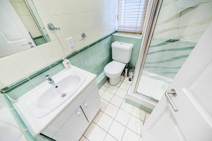1 Bedroom Flat To Rent In White Horse Street, London, W1J