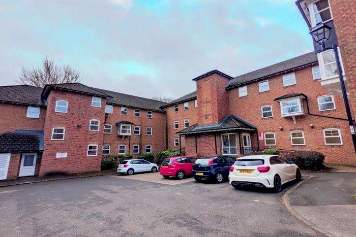2 Bedroom Flat To Rent In St. Giles Close, Durham, DH1