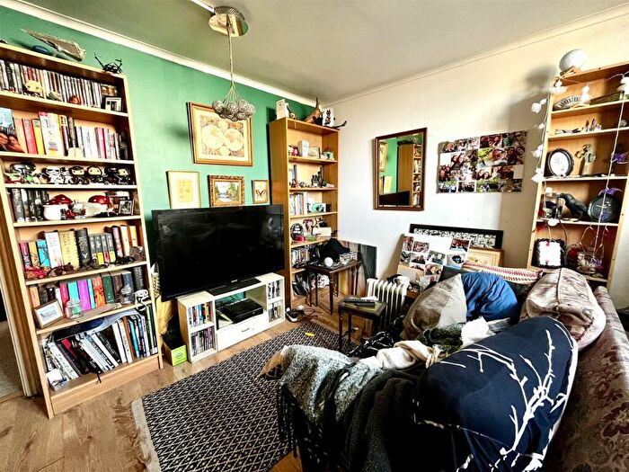 1 Bedroom Flat For Sale In Chapel Road, Berry Hill, Coleford, GL16