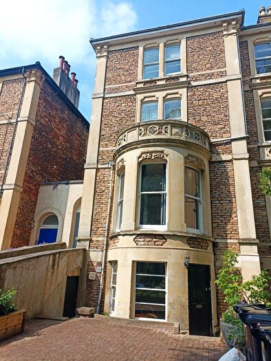 3 Bedroom Flat To Rent In St Johns Road Garden Flat- Ref, BS8