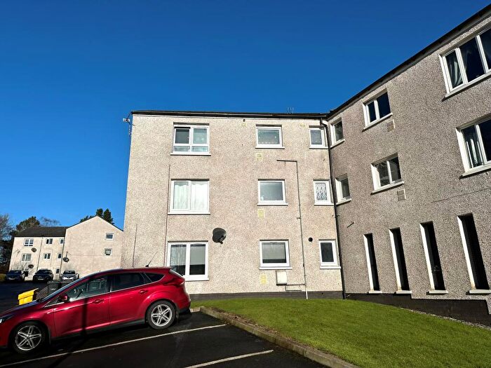 3 Bedroom Flat To Rent In Tarbolton Road, Cumbernauld, G67