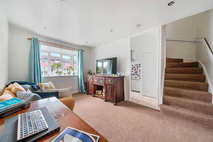 1 Bedroom Semi Detached House For Sale In Tunstock Way, Belvedere, London, DA17