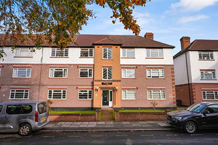 2 Bedroom Flat To Rent In Churchview Road, Twickenham, TW2