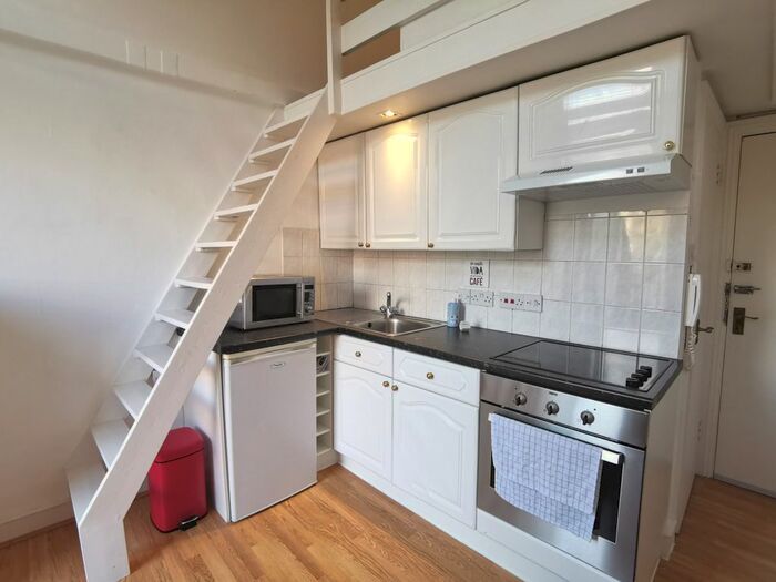 Studio To Rent In Penywern Road, Earls Court, SW5