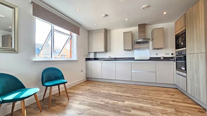 2 Bedroom Flat To Rent In Rixson Road, Swanscombe, DA10